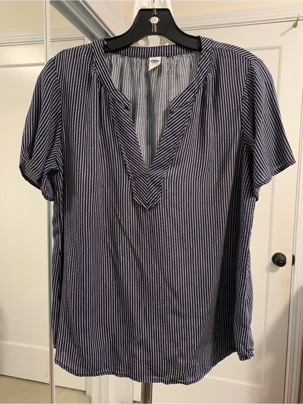 Old Navy in Navy blue and White Striped V Neck Blouse